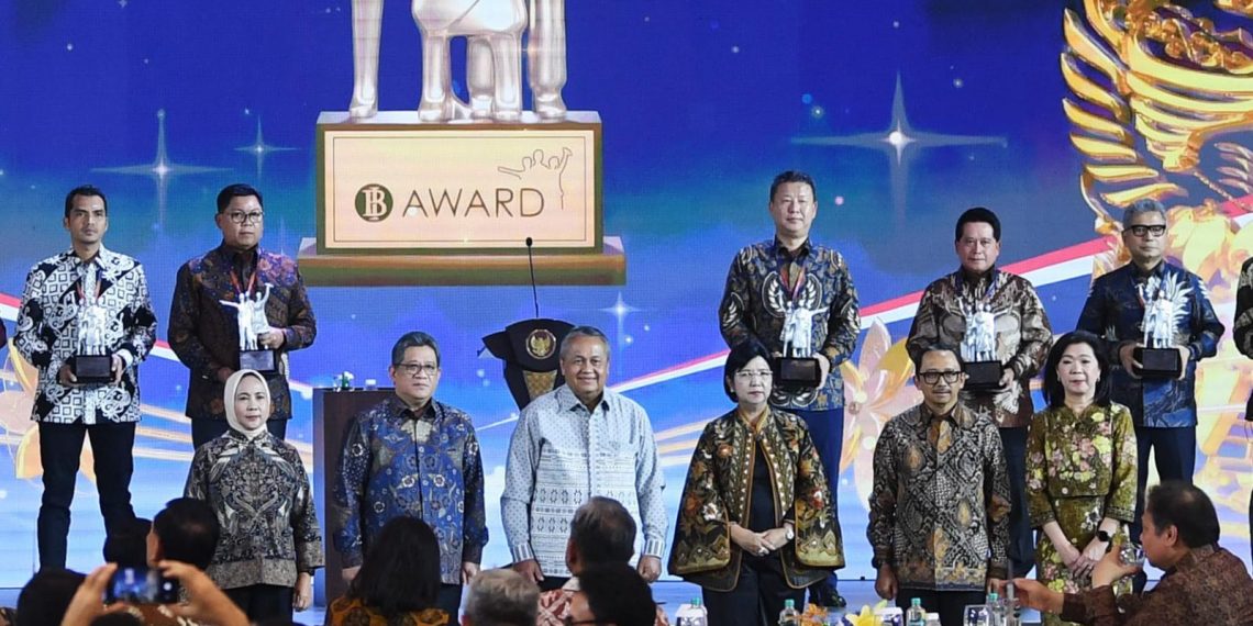BSI Raih Dua BI Award 2024 sebagai Bank Syariah Pendukung Pengendalian Moneter Terbaik dan Peserta Sistem RTGS & SSSS Terbaik