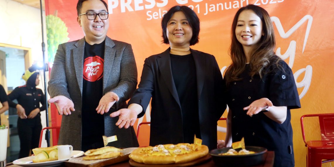 Kamu Harus Coba! Inovasi Menu Terbaru dan Terberani Pizza Hut dan Durian Musangking, Seriously?