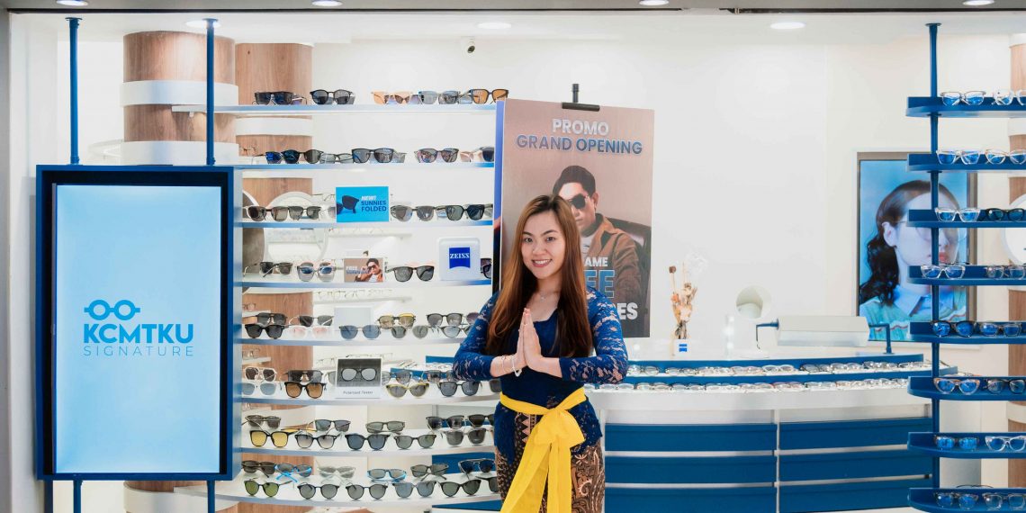Penglihatan Nyaman, Gaya Maksimal: KCMTKU Hadirkan Kacamata Stylish & Terjangkau