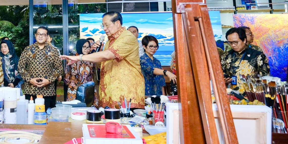 Sambut Kemenekraf di Cikeas Art Gallery , SBY Jelaskan Karya Lukisan, Musik, Puisi Hingga Novel
