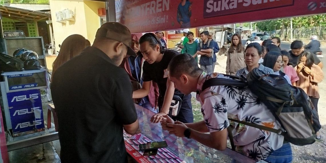 Jaringan Terintegrasi XLSMART Kini Aktif di Nusa Tenggara Pelanggan Pertama Rasakan Paket Unlimited