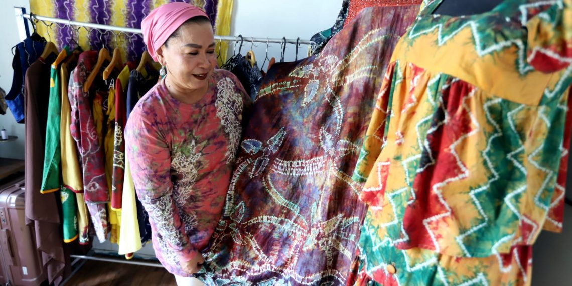 UMKM Binaan Jamkrindo, Acil Imas Konsisten Kembangkan Sasirangan sebagai Produk Unggulan Khas Banjarmasin