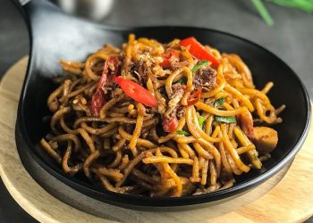 Mie Gomak: Spageti Khas Orang Batak dari Tanah Sumatera Utara yang Menggoda Selera dan Kaya Sejarah