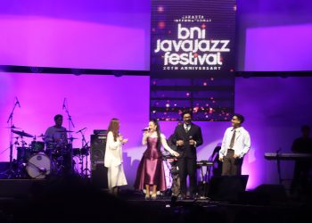 Penghormatan kepada Titiek Puspa di BNI Java Jazz Festival 2025