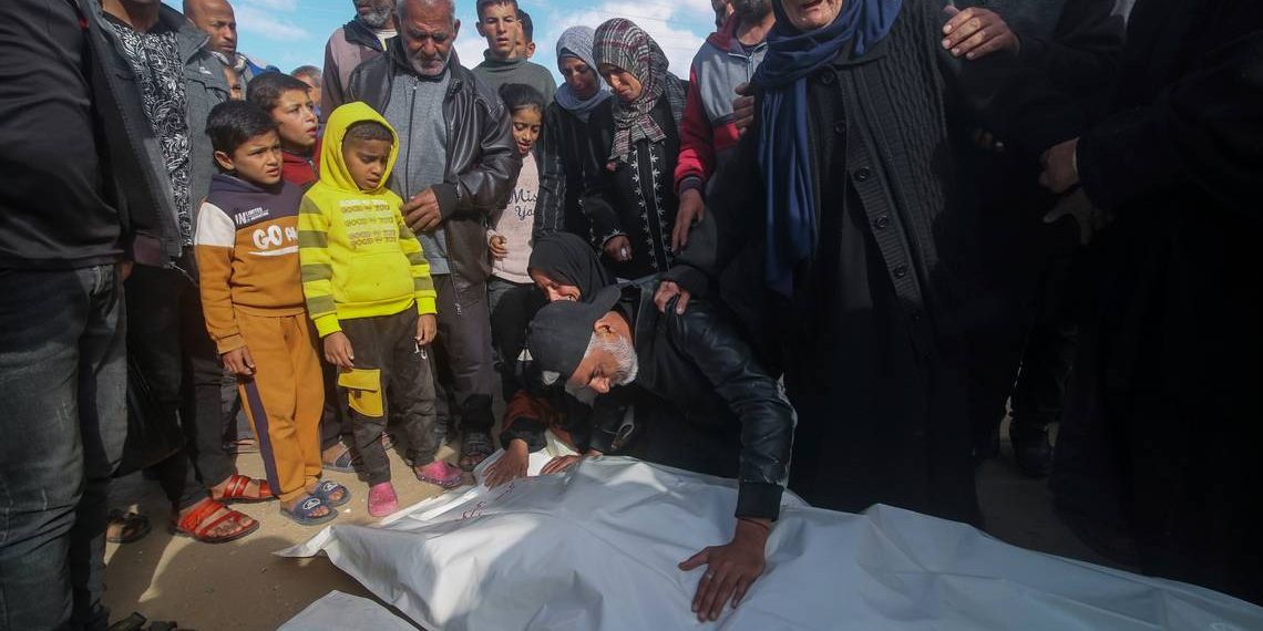 Lima Belas Orang Tewas Akibat Tembakan Israel di Dekat Lokasi Bantuan Gaza