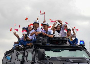 Dari Petani hingga Pelajar: Rakyat Hadiri Upacara Bhayangkara ke-79