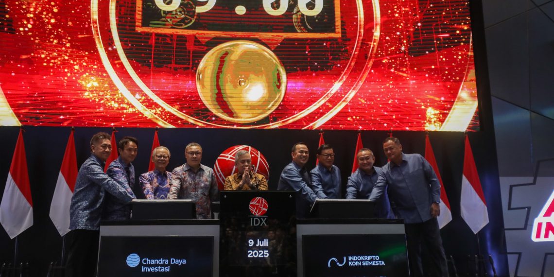 Pencatatan Saham Perdana CDIA