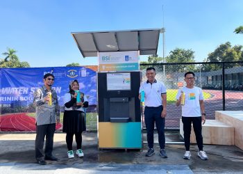 Perkuat Implementasi ESG, BSI Hadirkan Fasilitas Air Minum Gratis dan Beasiswa Pendidikan Lingkungan di Surabaya