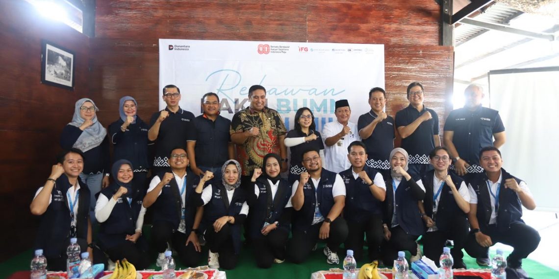 Jamkrindo Tebar Semangat Hari Kemerdekaan di Kabupaten Maros