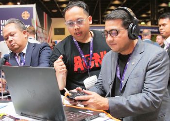 Menteri Ekraf Perkuat Ekosistem dan Akses Pasar Gim Nasional Lewat Gamescom 2025