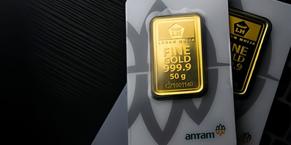 Harga Emas Antam Naik, Dekati Rp2 Juta per Gram