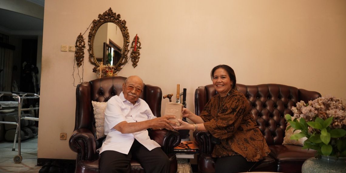 Dalam Rangka HUT RI ke-80, Bank Mandiri Taspen Memberikan Penghargaan Kepada Bapak Drs. Benny Soeparno, Veteran TNI AU, Sebagai Bentuk Apresiasi Atas Pengabdian Untuk Negeri