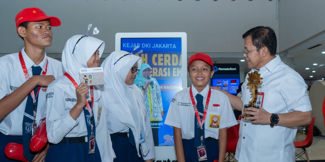Tabungan Pelajar Tembus Rp 1,7 Triliun Antar Bank Jakarta Raih Penghargaan KEJAR Award 2025