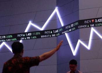 IHSG Dibuka Menguat, Saham KETR Melejit 25 Persen