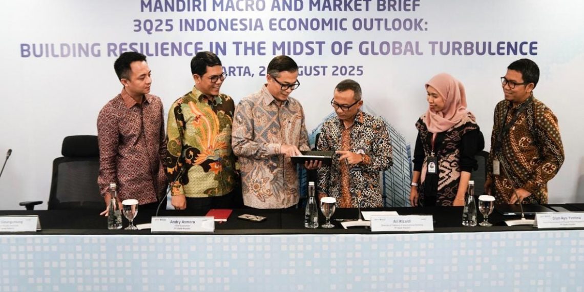 Pemaparan Indonesia Economic Outlook
