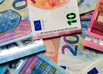 Euro Melemah, Pasar Tunggu Sinyal Kebijakan Bank Sentral Eropa
