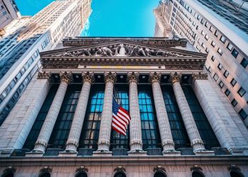 Apakah pasar privat menawarkan imbal hasil lebih baik dibanding pasar publik?