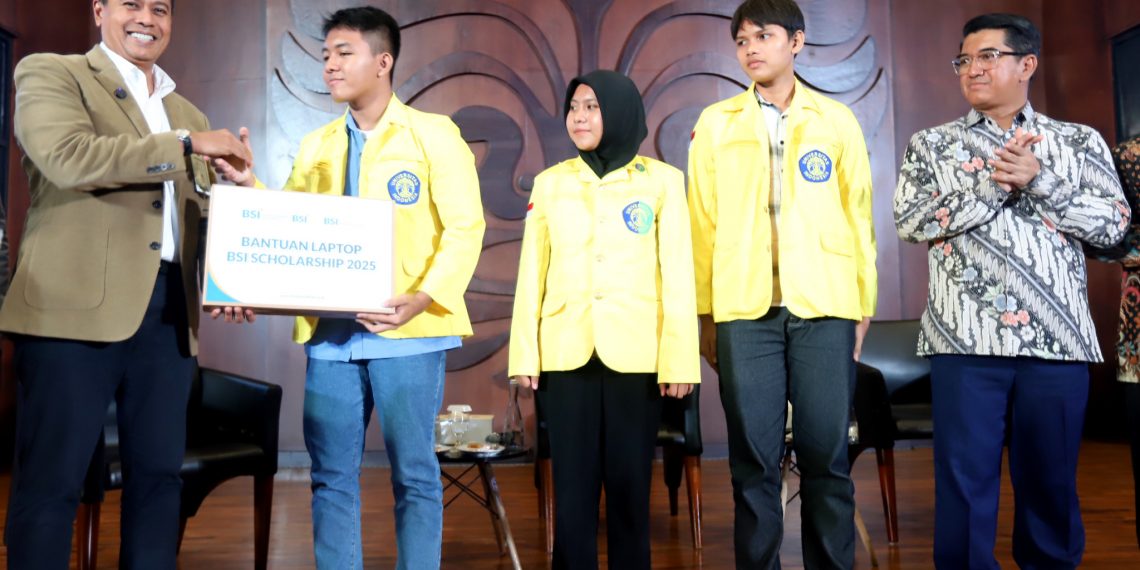 BSI Salurkan Beasiswa Rp65,5 Miliar untuk Mahasiswa Unggulan di Kampus Top Indonesia