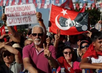 Hollywood merayakan ‘The Pitt’ dan ‘The Studio’ di ajang penghargaan televisi Emmy Awards.