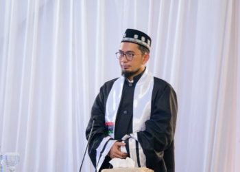 Ustadz Adi Hidayat Ingatkan, Panjatkan 4 Doa Penting Usai Sholat
