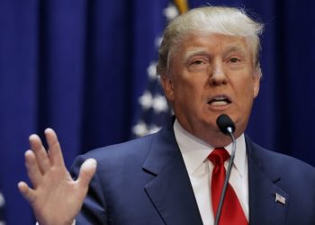 Trump Kenakan Biaya Tahunan $100.000 untuk Visa H-1B, Pukulan Bagi Sektor Teknologi