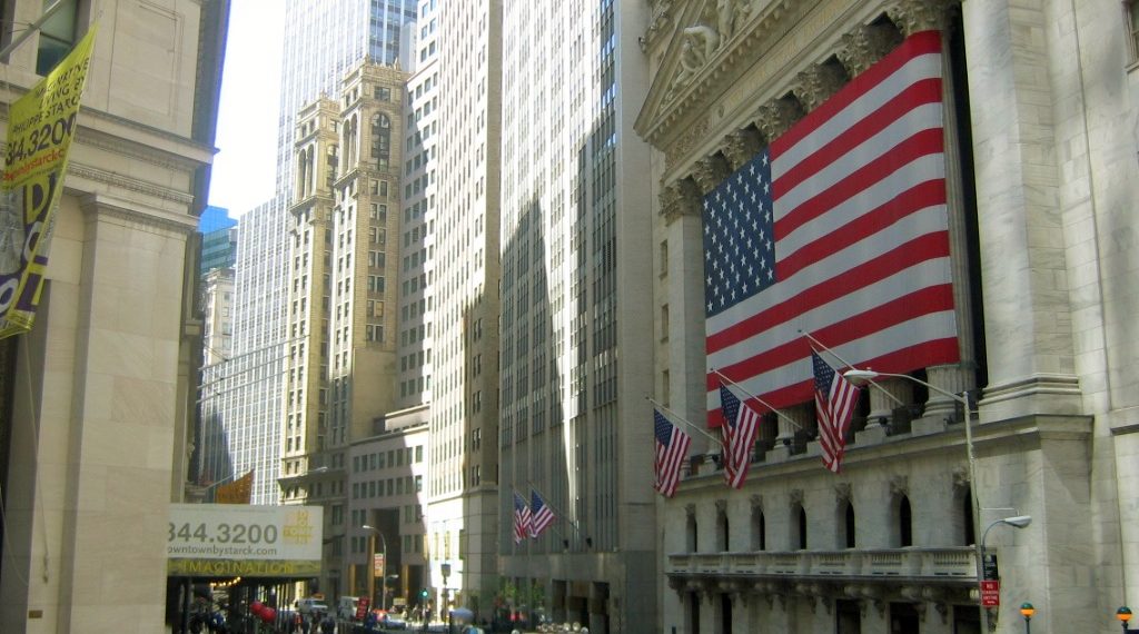 Bursa Global Cetak Rekor, Arus Modal Mulai Keluar