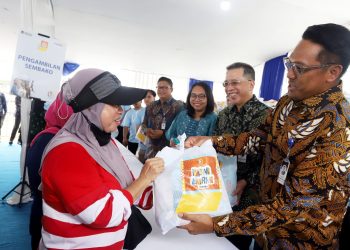 HUT ke-27, Bank Mandiri Bagikan 50.000 Paket Sembako Murah di Seluruh Indonesia