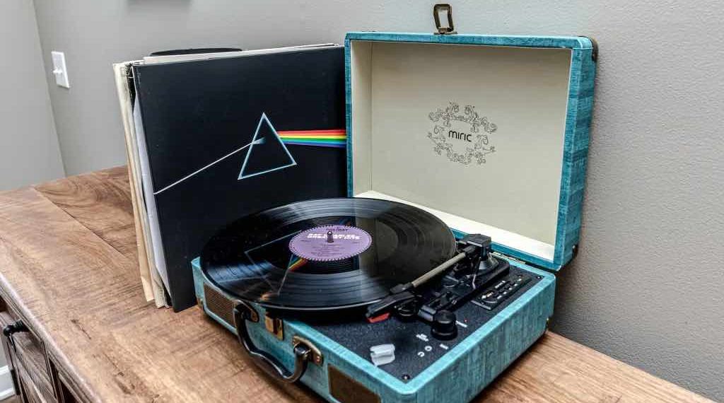 Dari Vinyl hingga Mainan Retro, Benda Kuno Kini Jadi Koleksi Miliaran