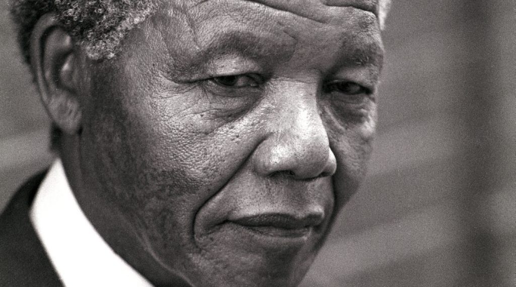 Kisah Perjuangan Nelson Mandela: Dari Penjara hingga Simbol Hak Asasi